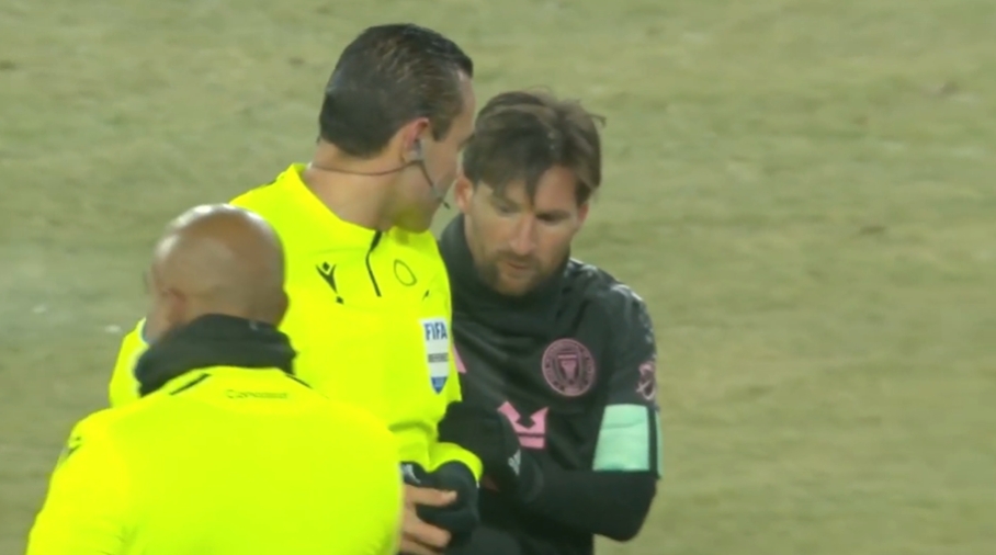 賽后向梅西要簽名！ESPN：墨西哥裁判被停哨半年，再犯無(wú)限期停哨
