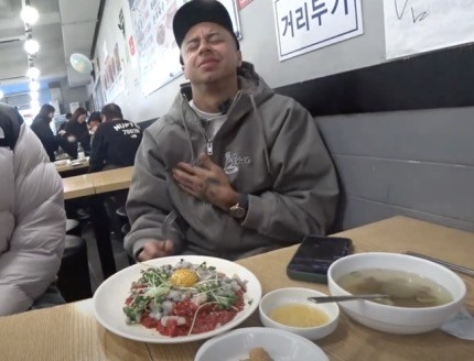 你的林皇，生食之王！林加德在韓國(guó)嘗試吃活章魚(yú)