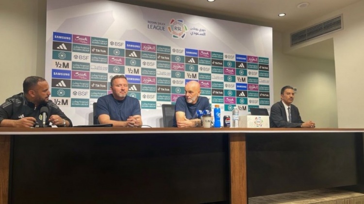 皮奧利：球隊(duì)并未因推遲開球而受影響，利雅得勝利配得上勝利
