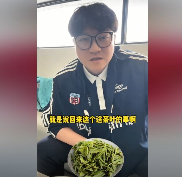趙鵬：不太清楚賈秀全要球員買茶葉的段子，但這在現(xiàn)實(shí)中也正常
