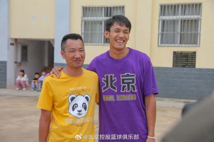 那一封信的故事還在延續(xù) 矣進(jìn)宏母校的師生們來到北京了！