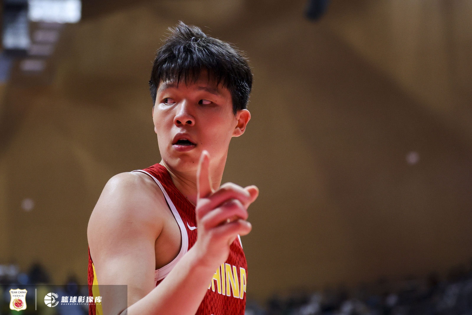 翻江倒海！楊瀚森半場3中3貢獻9分6板 正負(fù)值+10